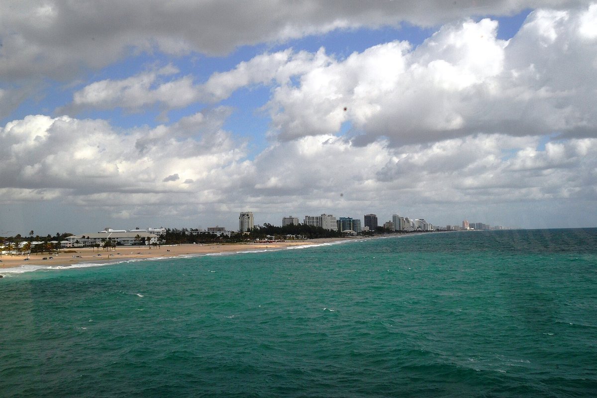 Fort Lauderdale Beach and Las Olas, a South Florida engagement photo location