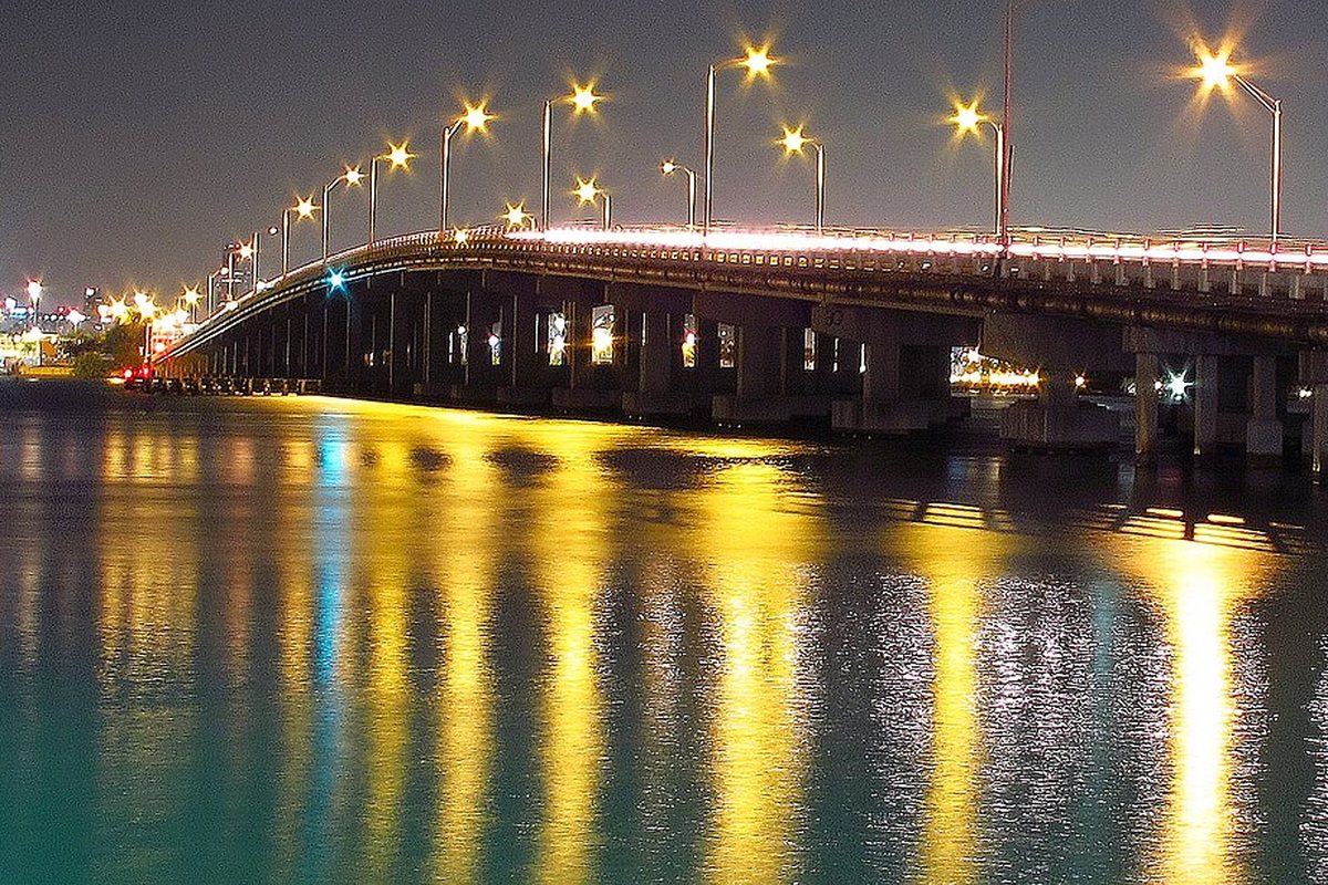 MacArthur Causeway: Under the Bridge, a South Florida engagement photo location