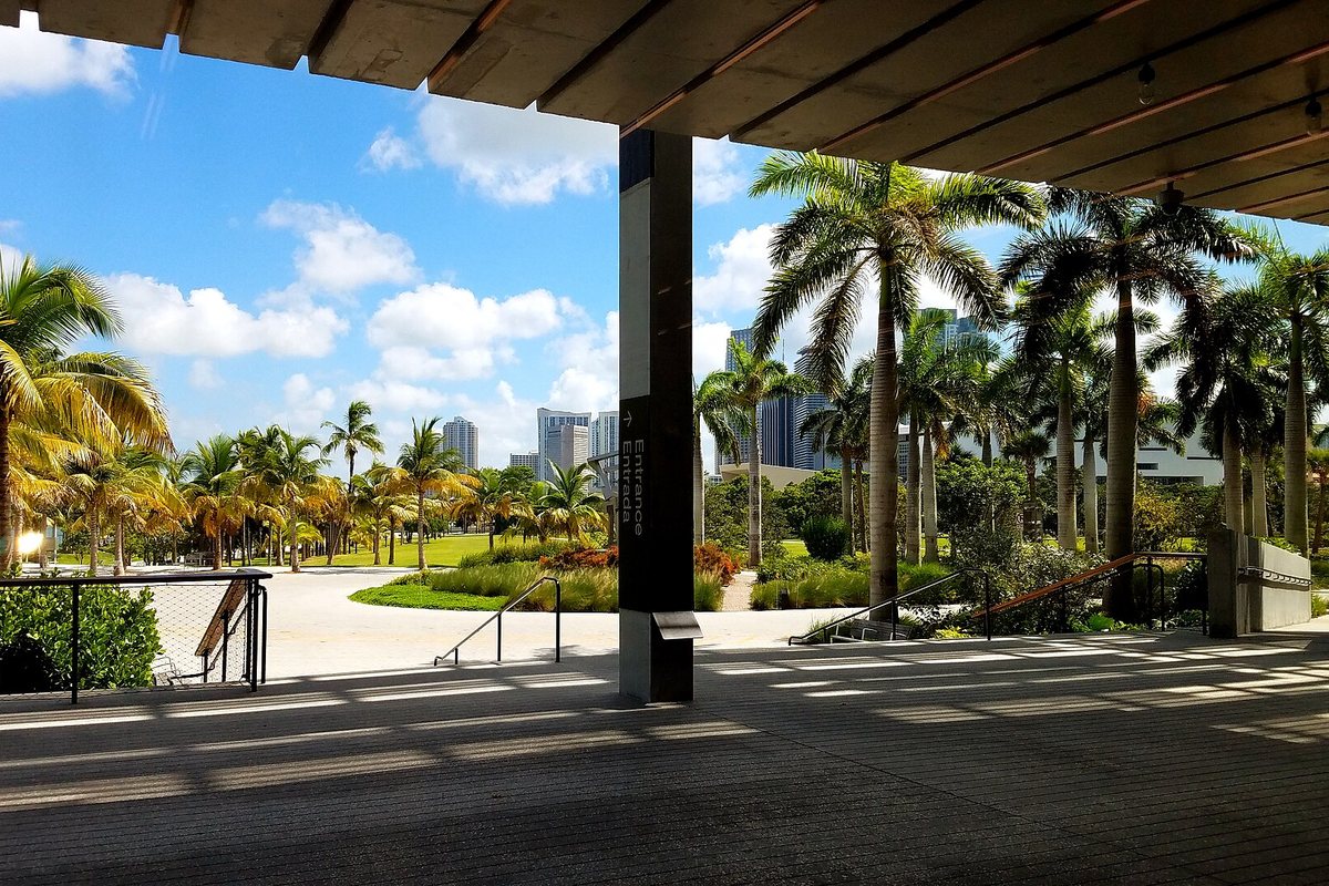 Perez Art Museum Miami, a South Florida engagement photo location
